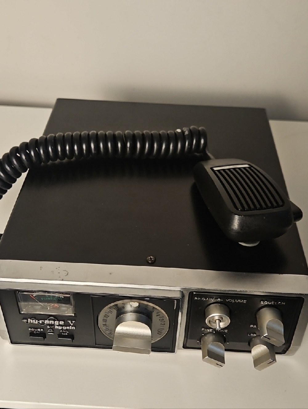 Vintage Hy-Gain Hy-Range V 23 Channel CB Transceiver Radio Model 674B Tested